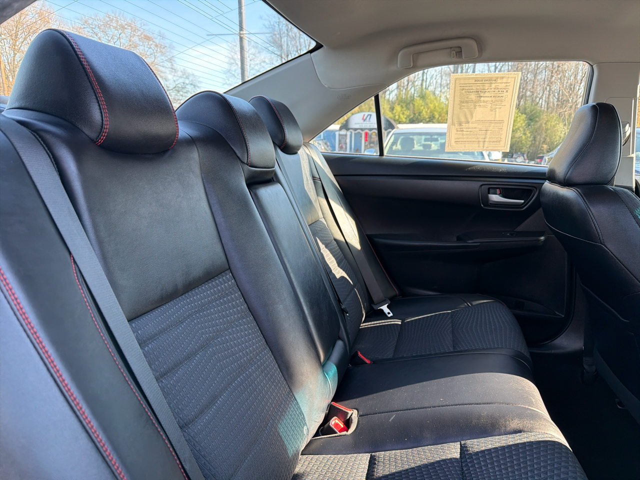 Toyota Camry 4dr Sdn I4 Auto XLE (Natl) 2015