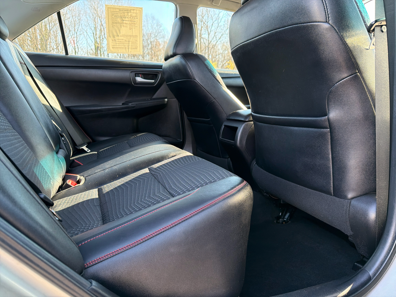 Toyota Camry 4dr Sdn I4 Auto XLE (Natl) 2015