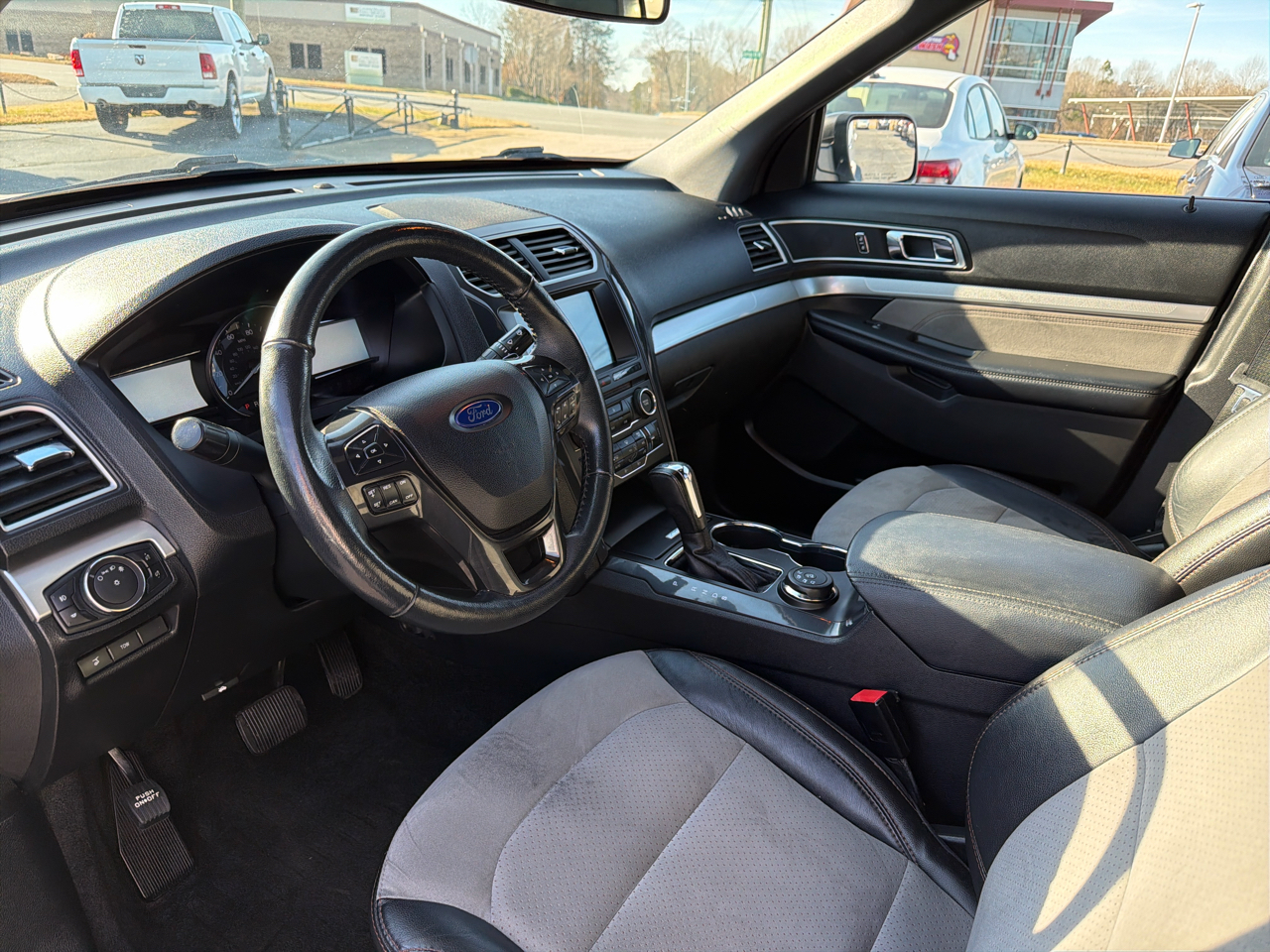 Ford Explorer XLT 4WD 2017