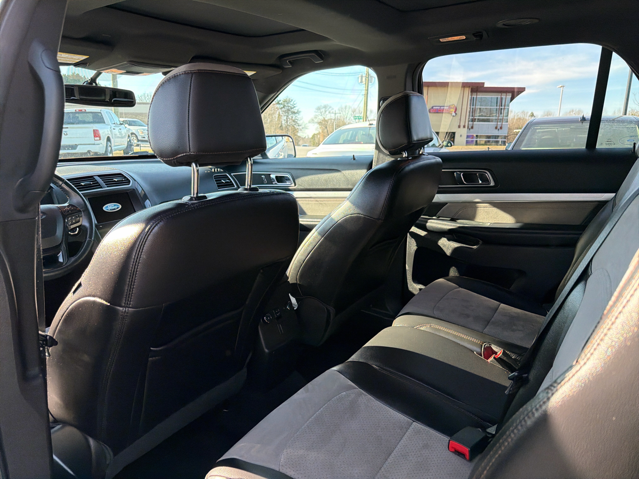 Ford Explorer XLT 4WD 2017