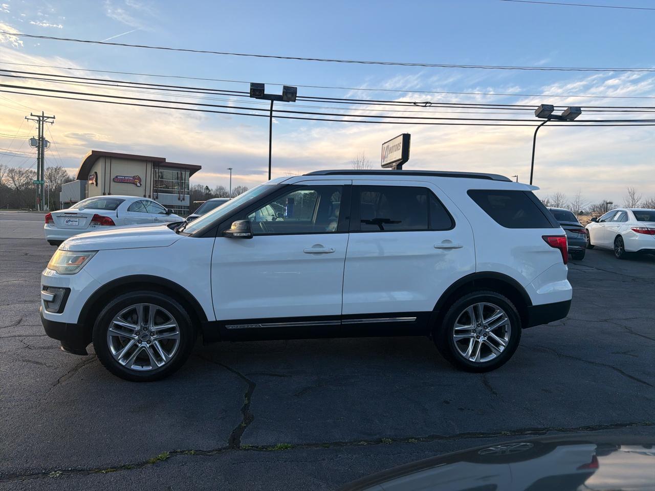 Ford Explorer XLT 4WD 2017