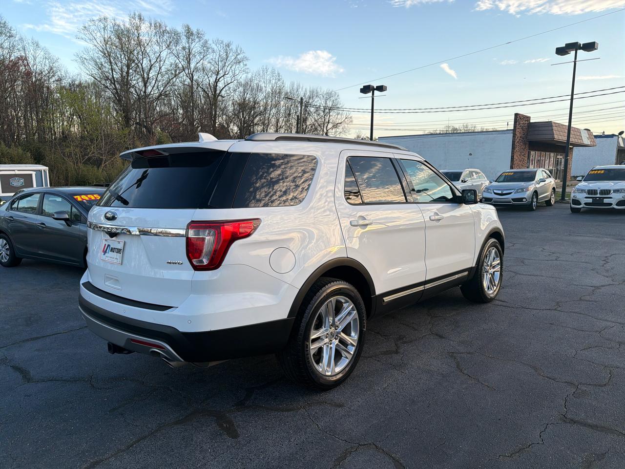 Ford Explorer XLT 4WD 2017
