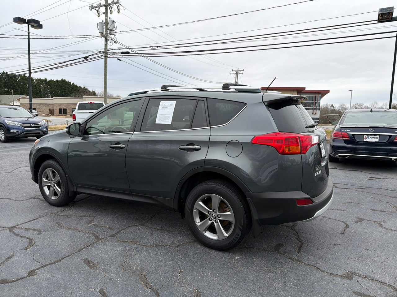 Toyota RAV4 FWD 4dr XLE (Natl) 2015