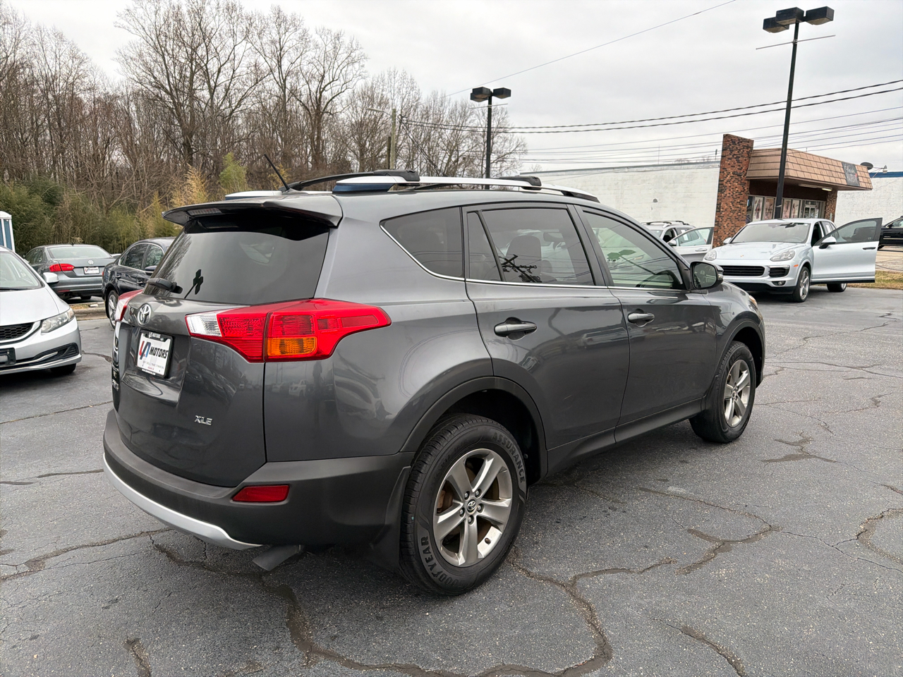 Toyota RAV4 FWD 4dr XLE (Natl) 2015