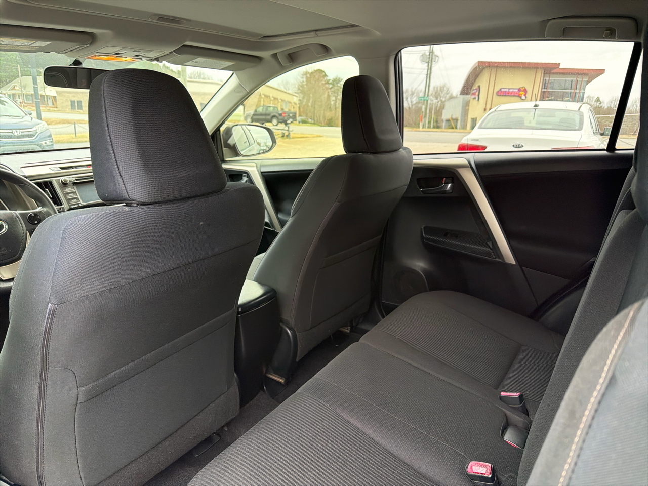 Toyota RAV4 FWD 4dr XLE (Natl) 2015