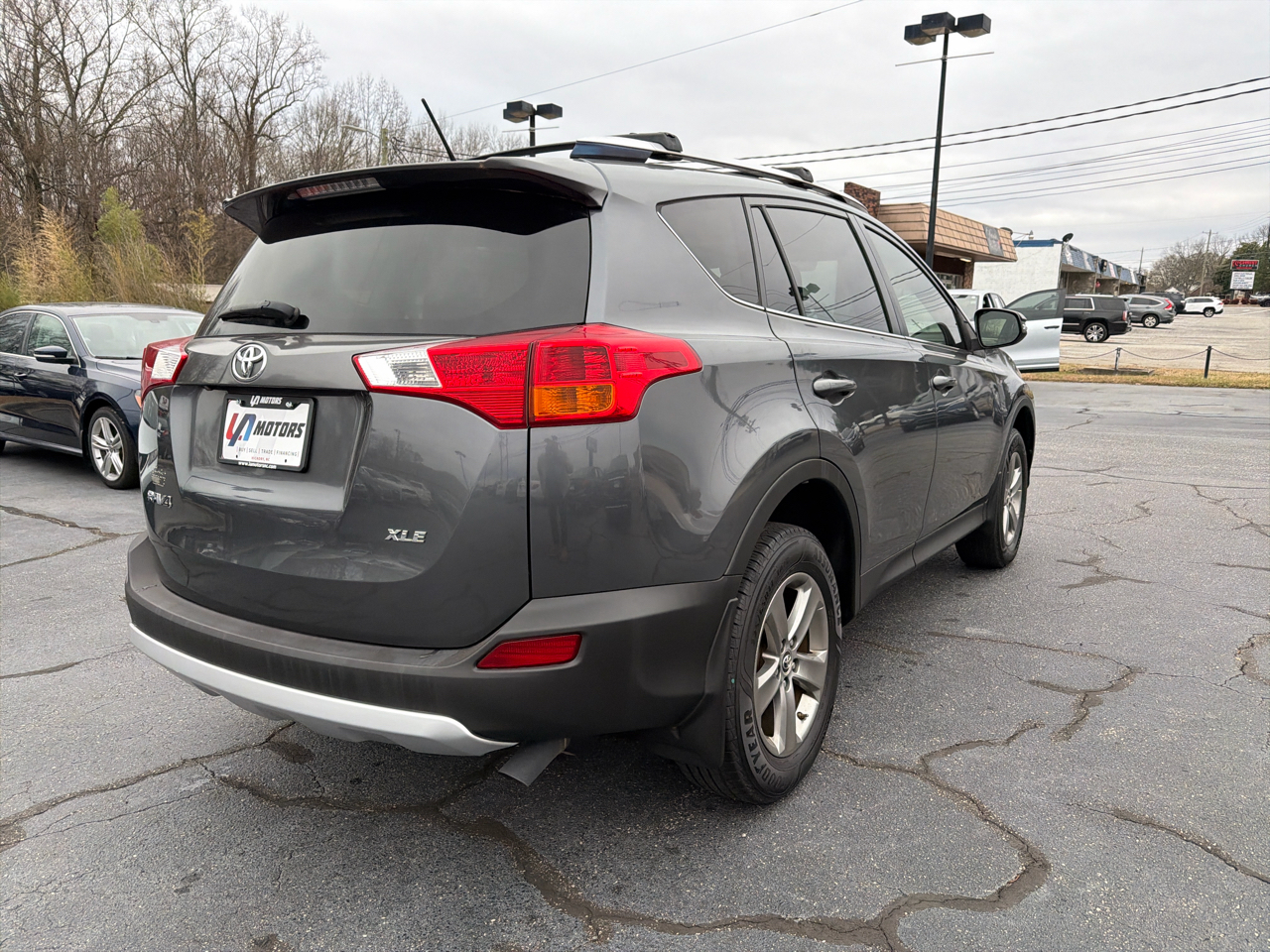 Toyota RAV4 FWD 4dr XLE (Natl) 2015