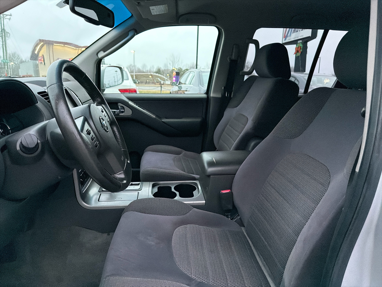 Nissan Pathfinder SE 4WD 2006