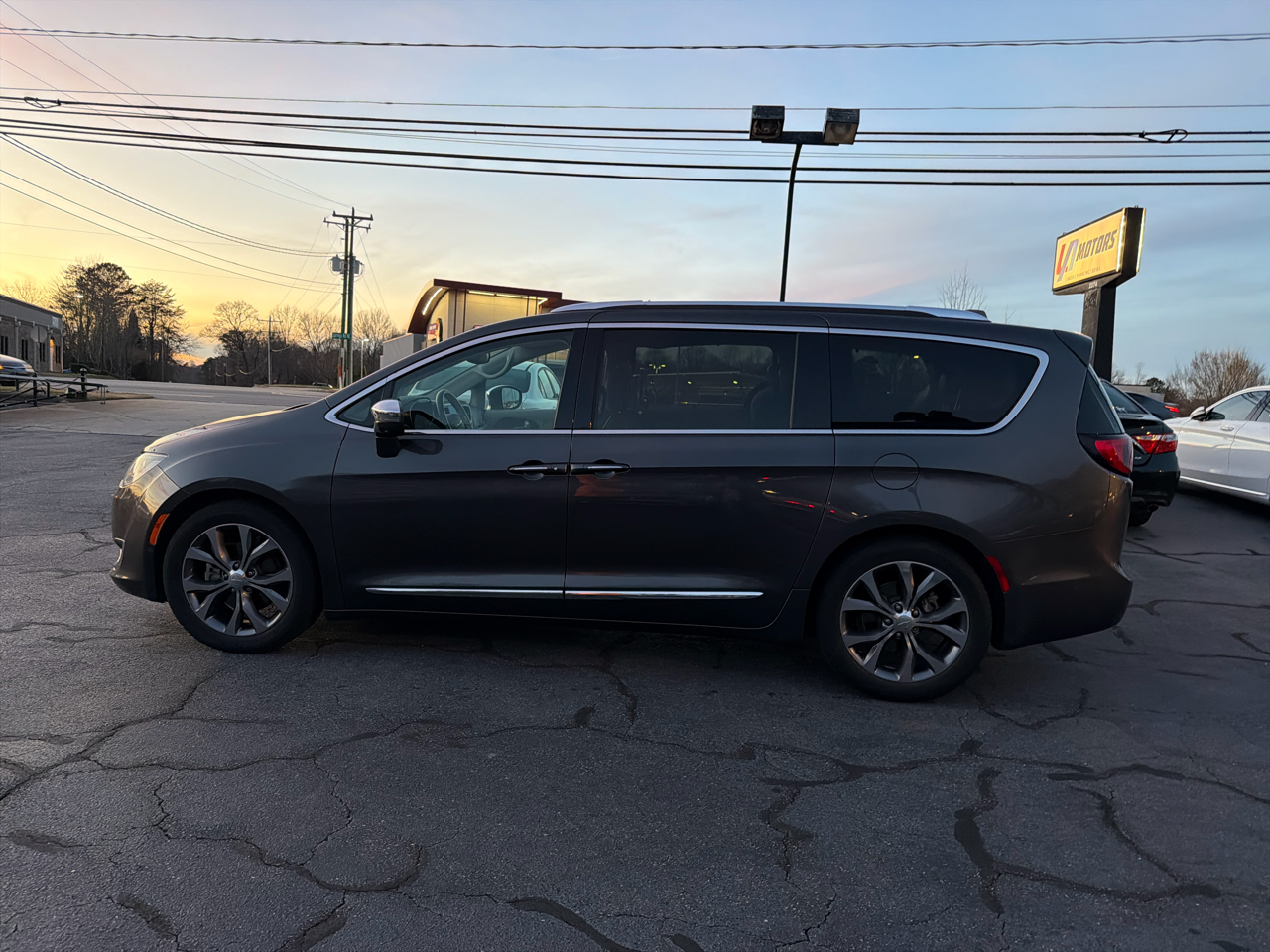 Chrysler Pacifica Limited FWD 2017