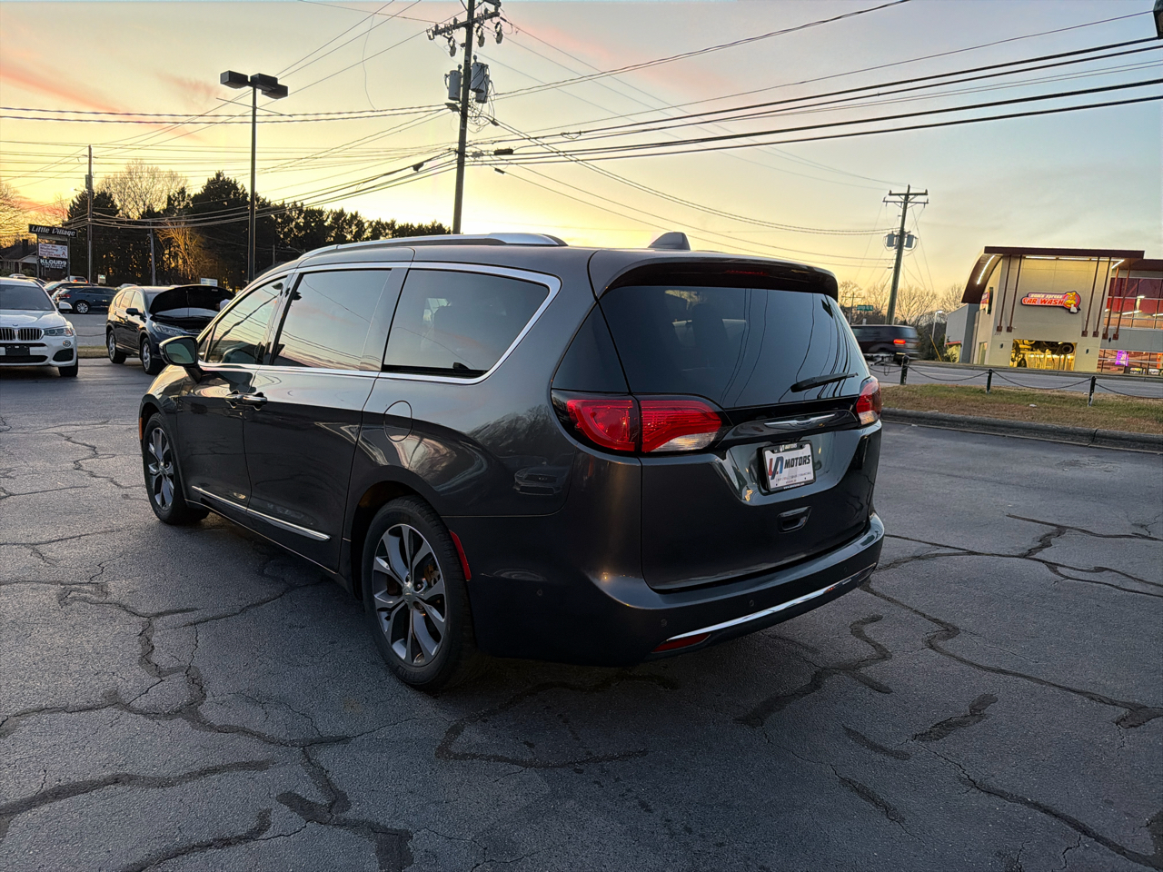 Chrysler Pacifica Limited FWD 2017