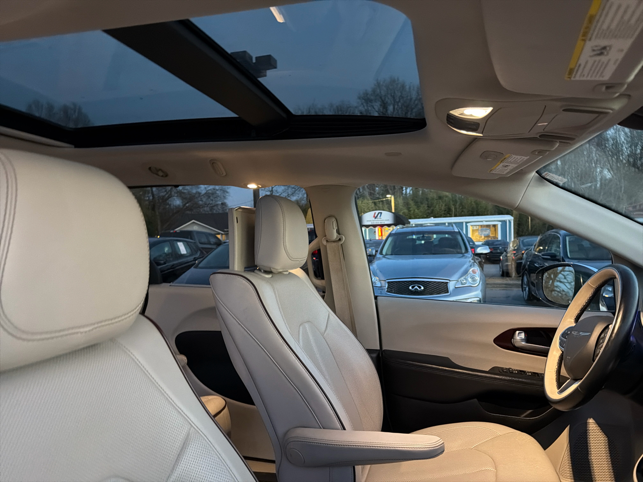 Chrysler Pacifica Limited FWD 2017