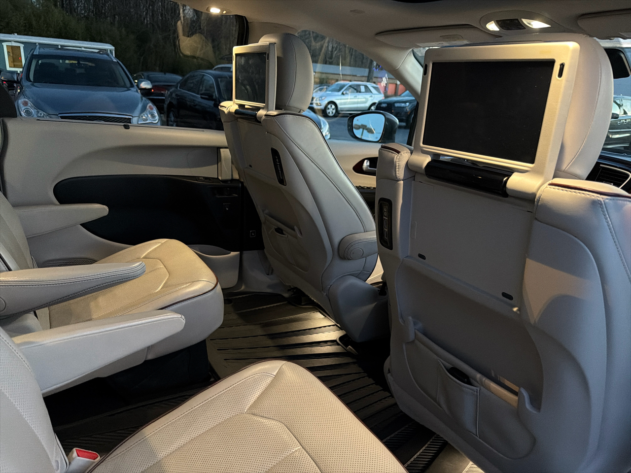 Chrysler Pacifica Limited FWD 2017