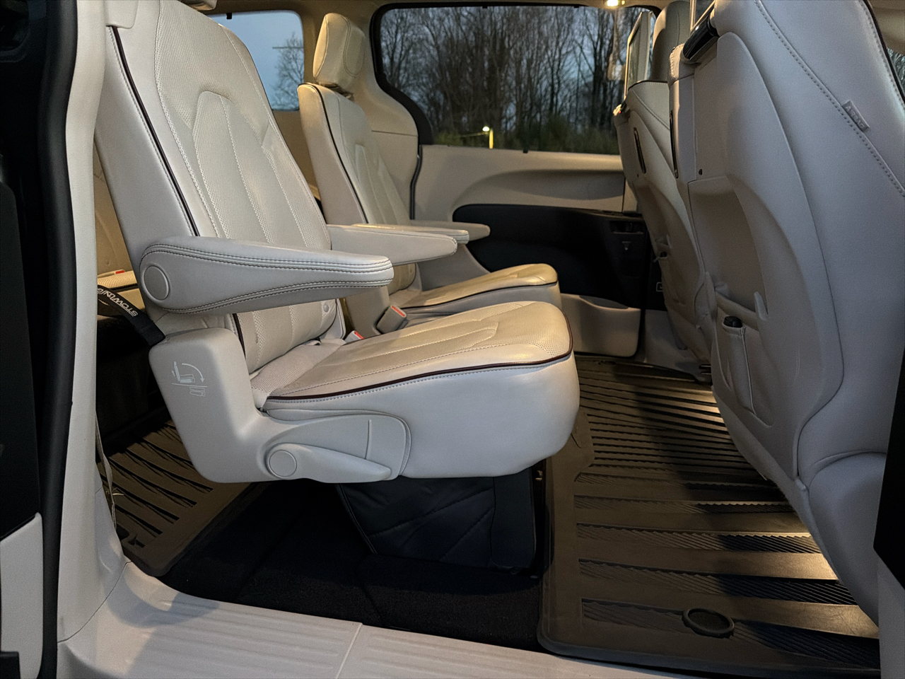 Chrysler Pacifica Limited FWD 2017