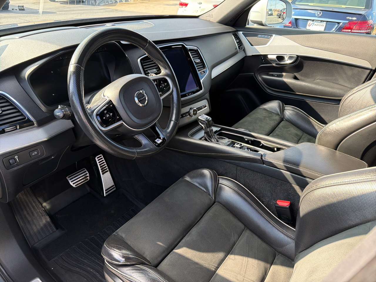 Volvo XC90 T6 AWD 7-Passenger R-Design 2017