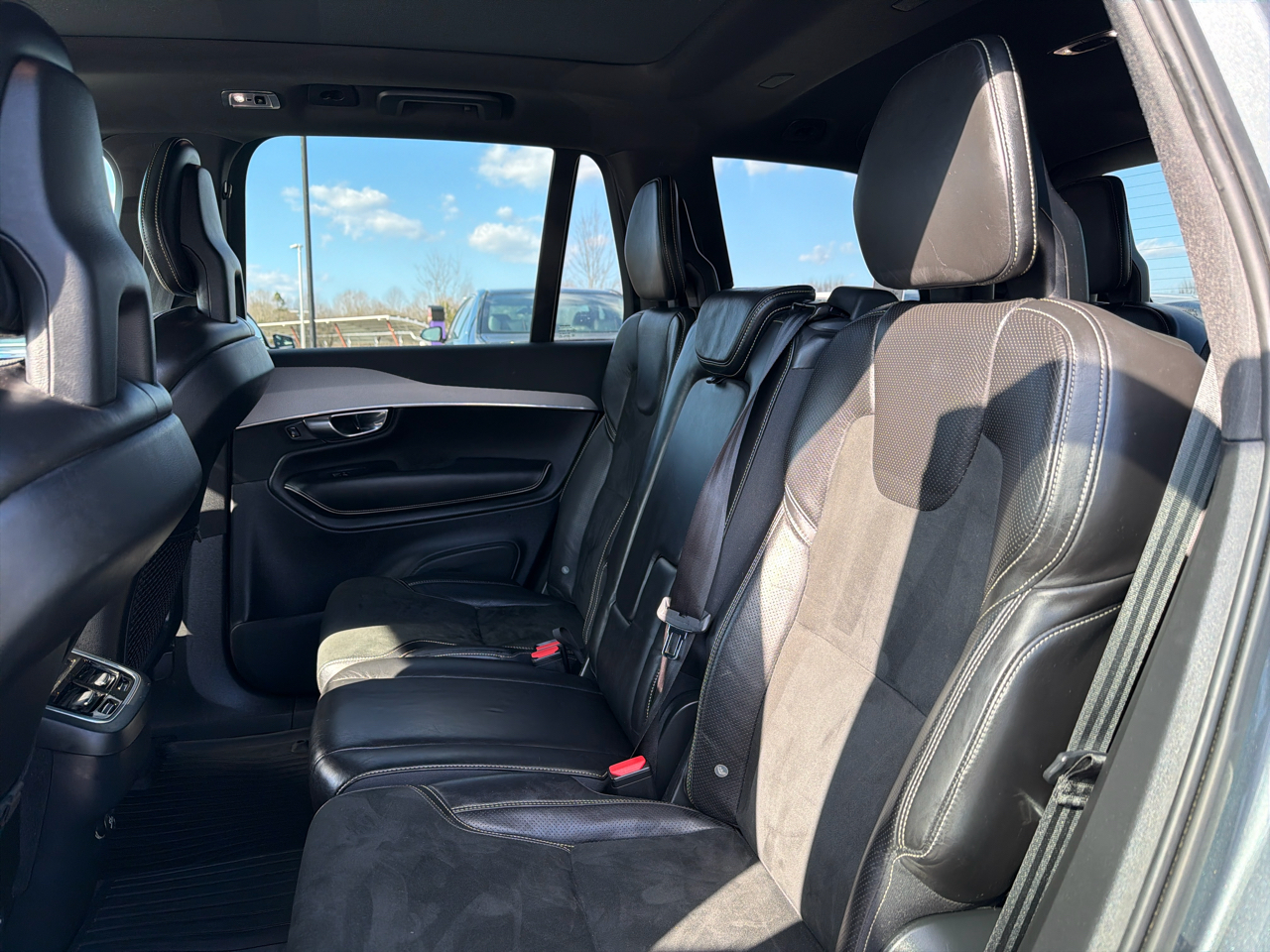 Volvo XC90 T6 AWD 7-Passenger R-Design 2017