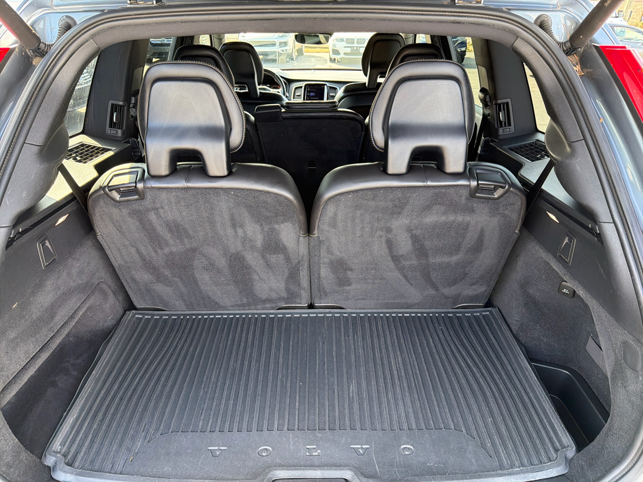 Volvo XC90 T6 AWD 7-Passenger R-Design 2017