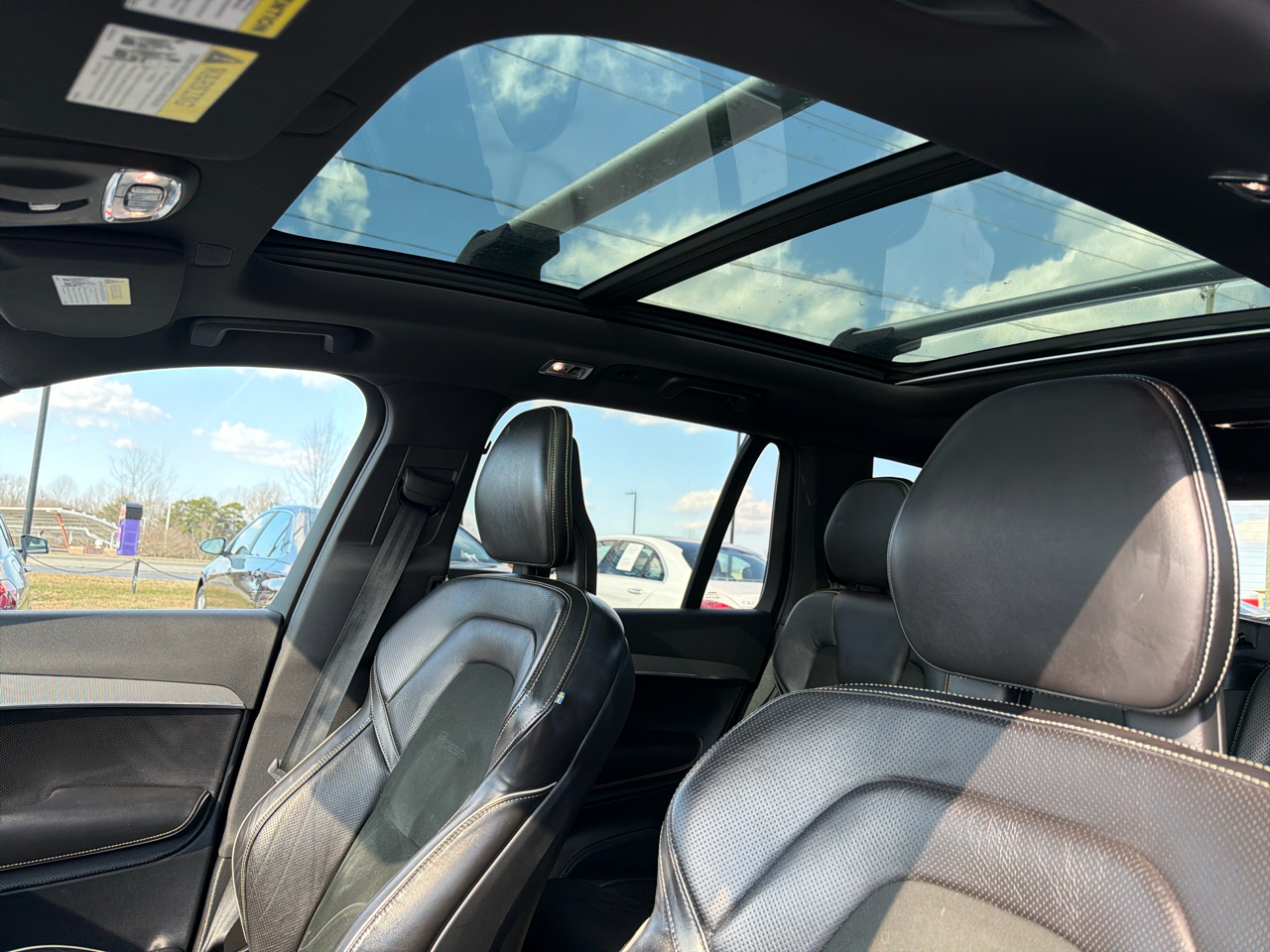 Volvo XC90 T6 AWD 7-Passenger R-Design 2017