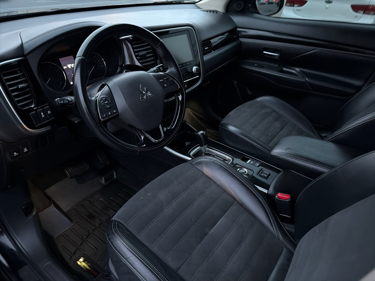 Mitsubishi Outlander SEL S-AWC 2020