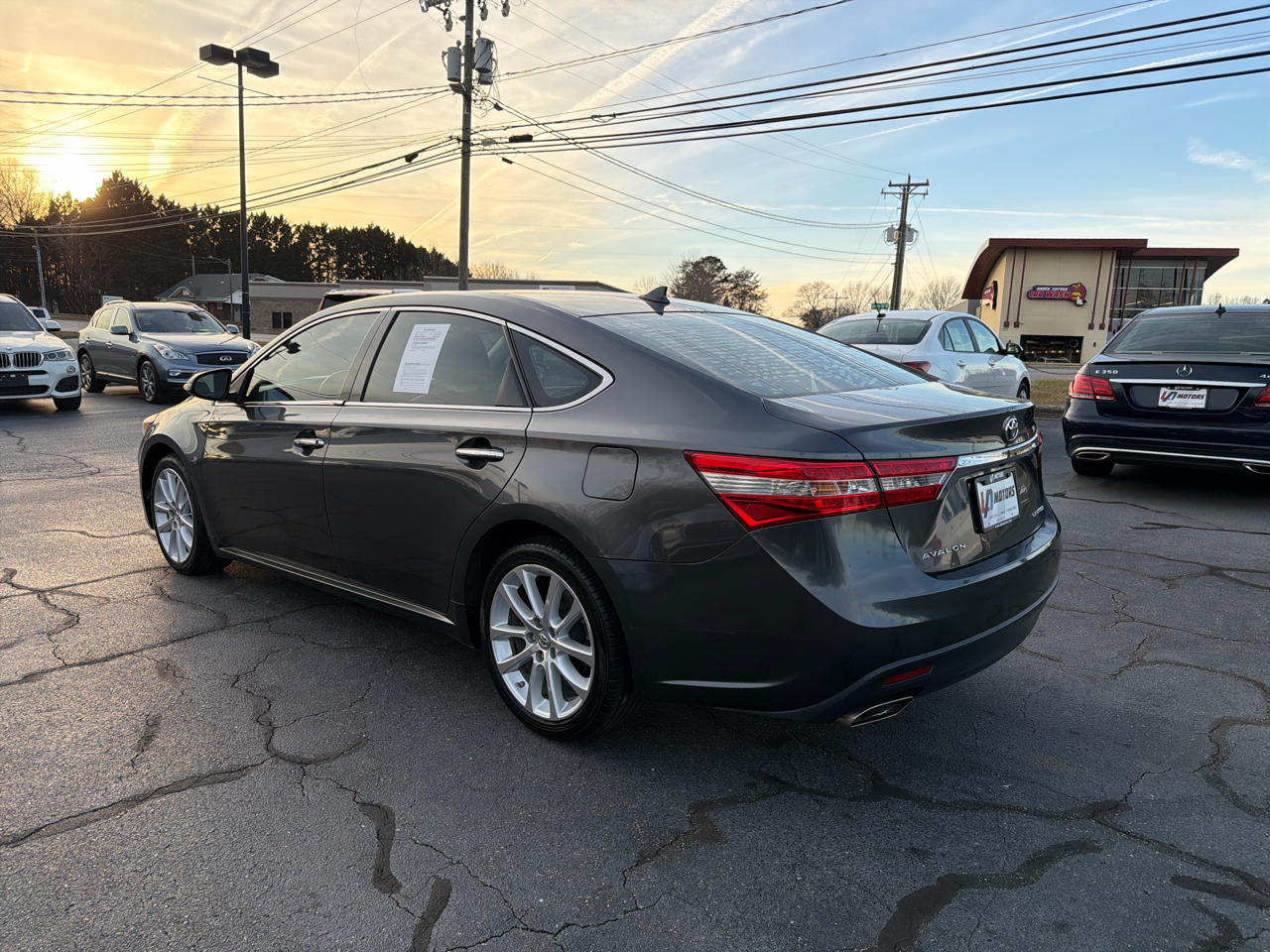 Toyota Avalon 4dr Sdn XLE Premium (Natl) 2013