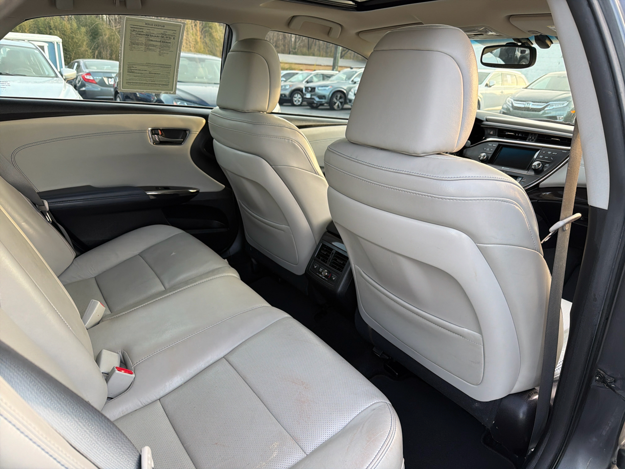 Toyota Avalon 4dr Sdn XLE Premium (Natl) 2013