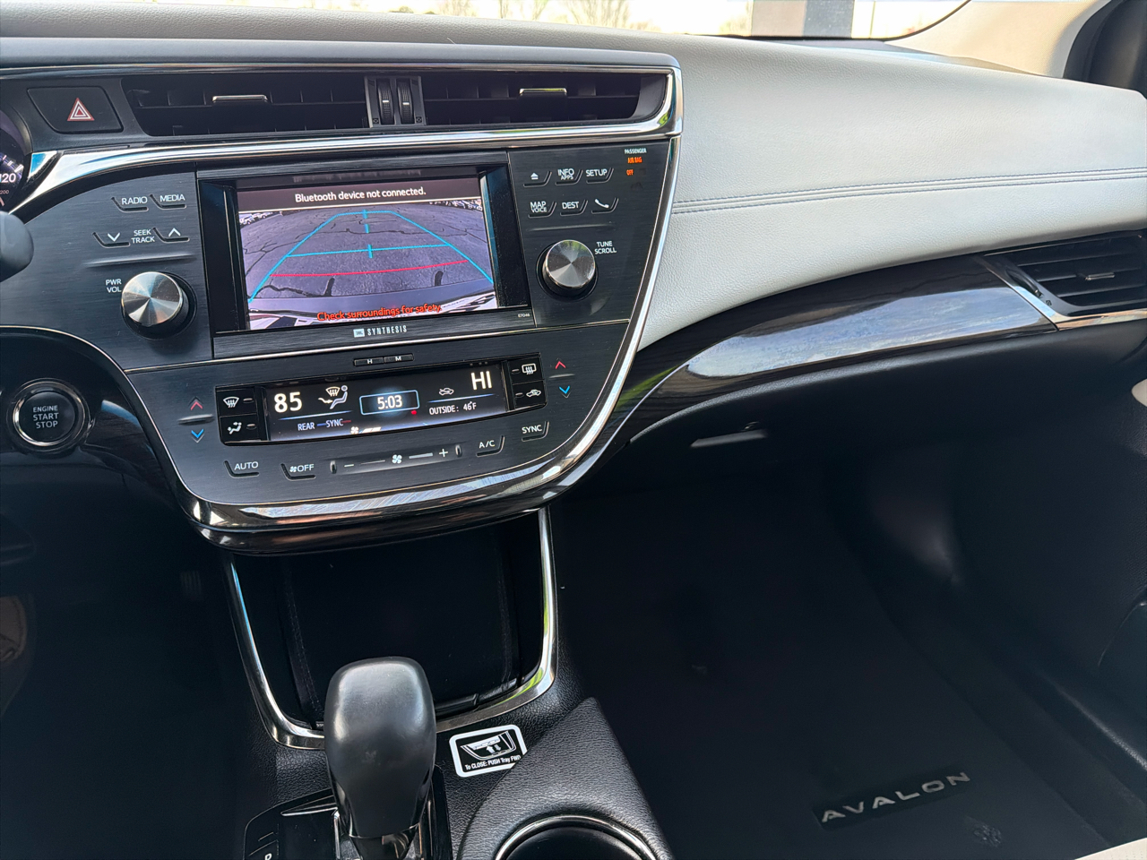 Toyota Avalon 4dr Sdn XLE Premium (Natl) 2013