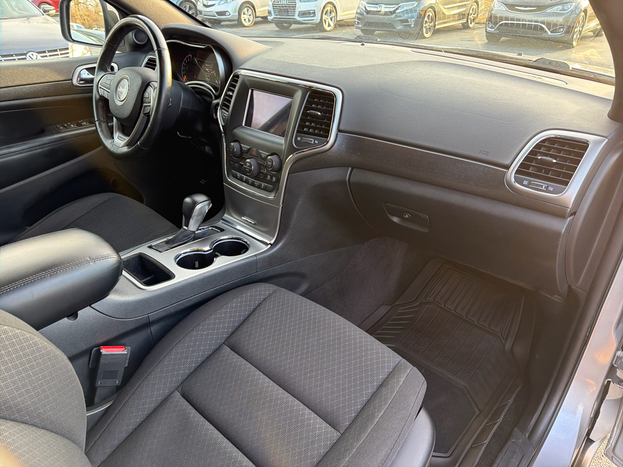 Jeep Grand Cherokee Laredo 4x2 *Ltd Avail* 2018