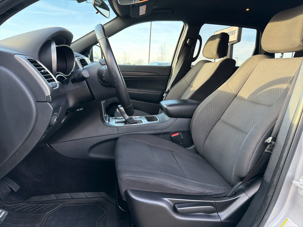 Jeep Grand Cherokee Laredo 4x2 *Ltd Avail* 2018