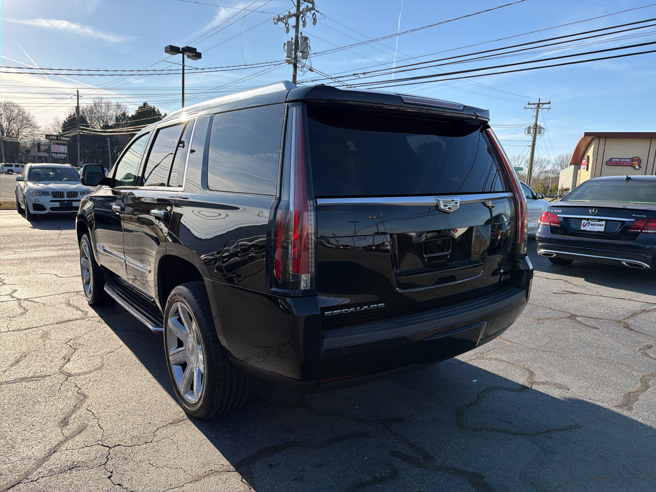 Cadillac Escalade 4WD 4dr Luxury 2017
