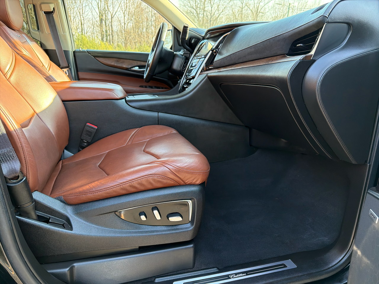 Cadillac Escalade 4WD 4dr Luxury 2017