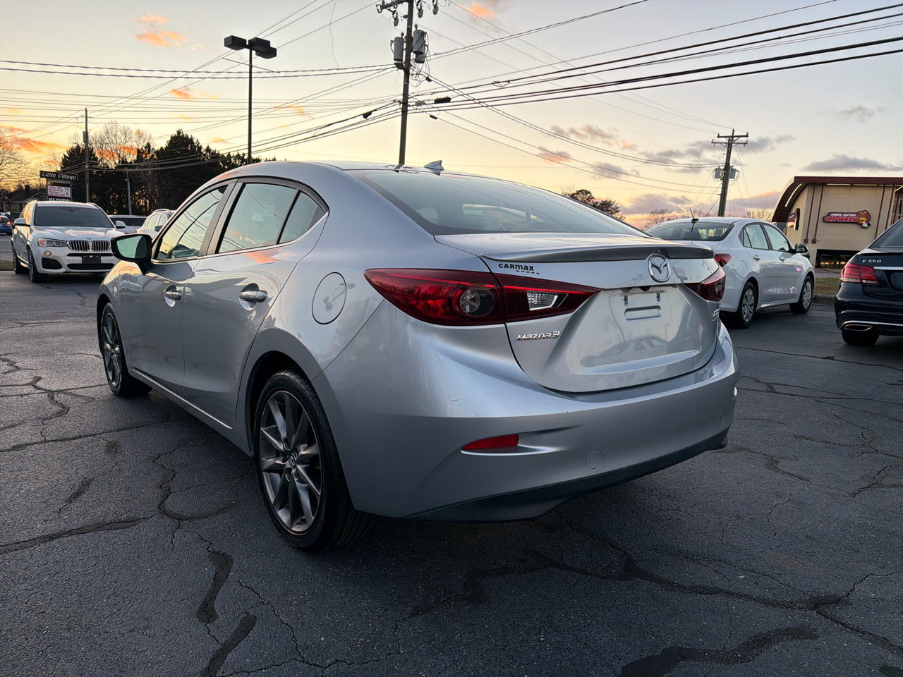 Mazda Mazda3 4-Door Touring Manual 2018