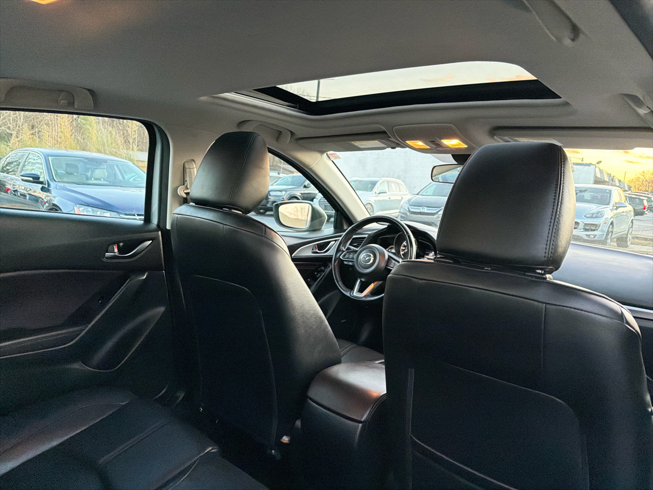 Mazda Mazda3 4-Door Touring Manual 2018