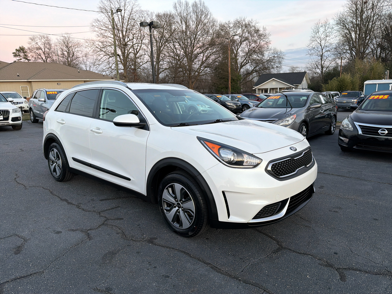 Kia Niro LX FWD 2019