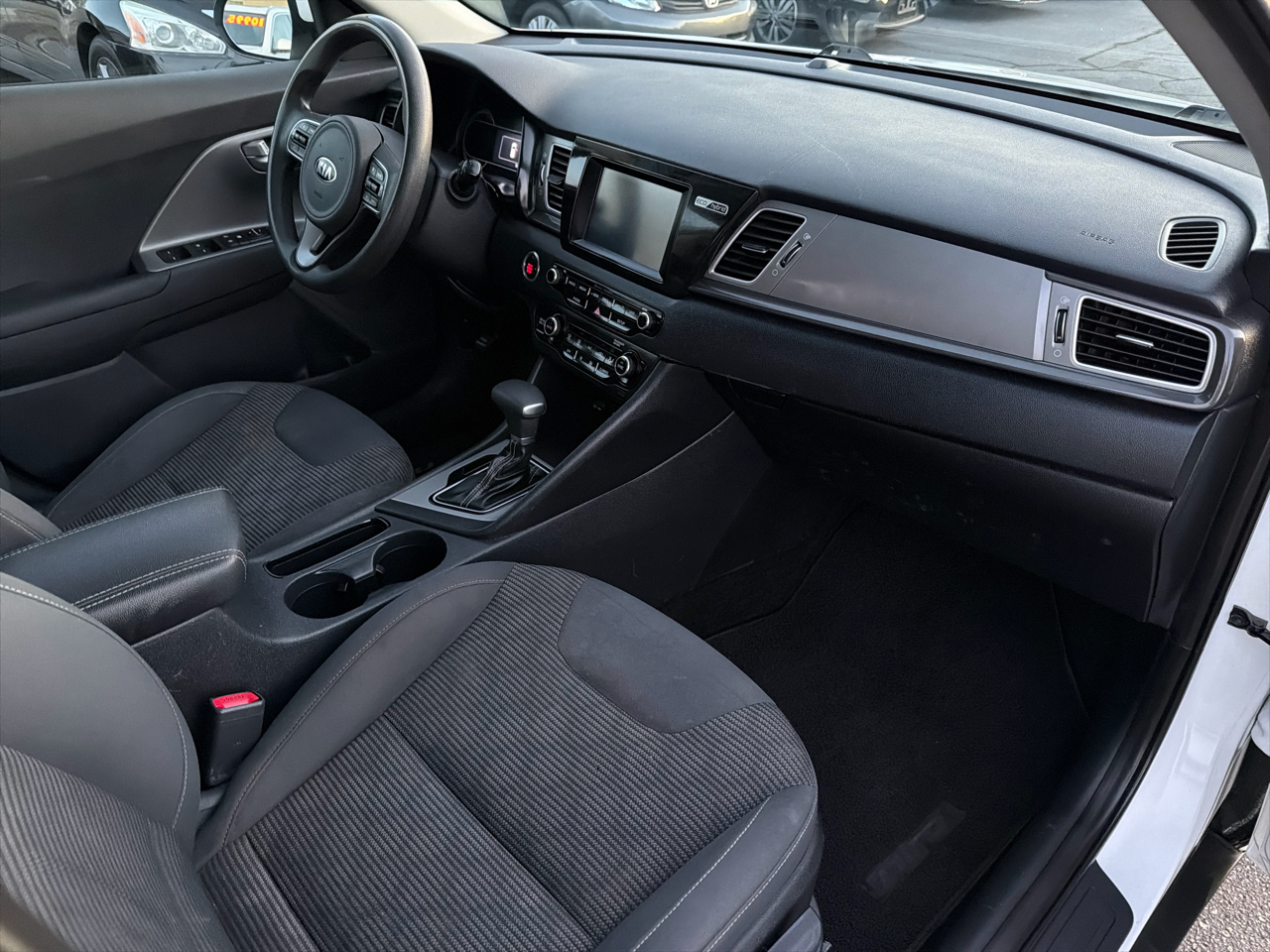 Kia Niro LX FWD 2019