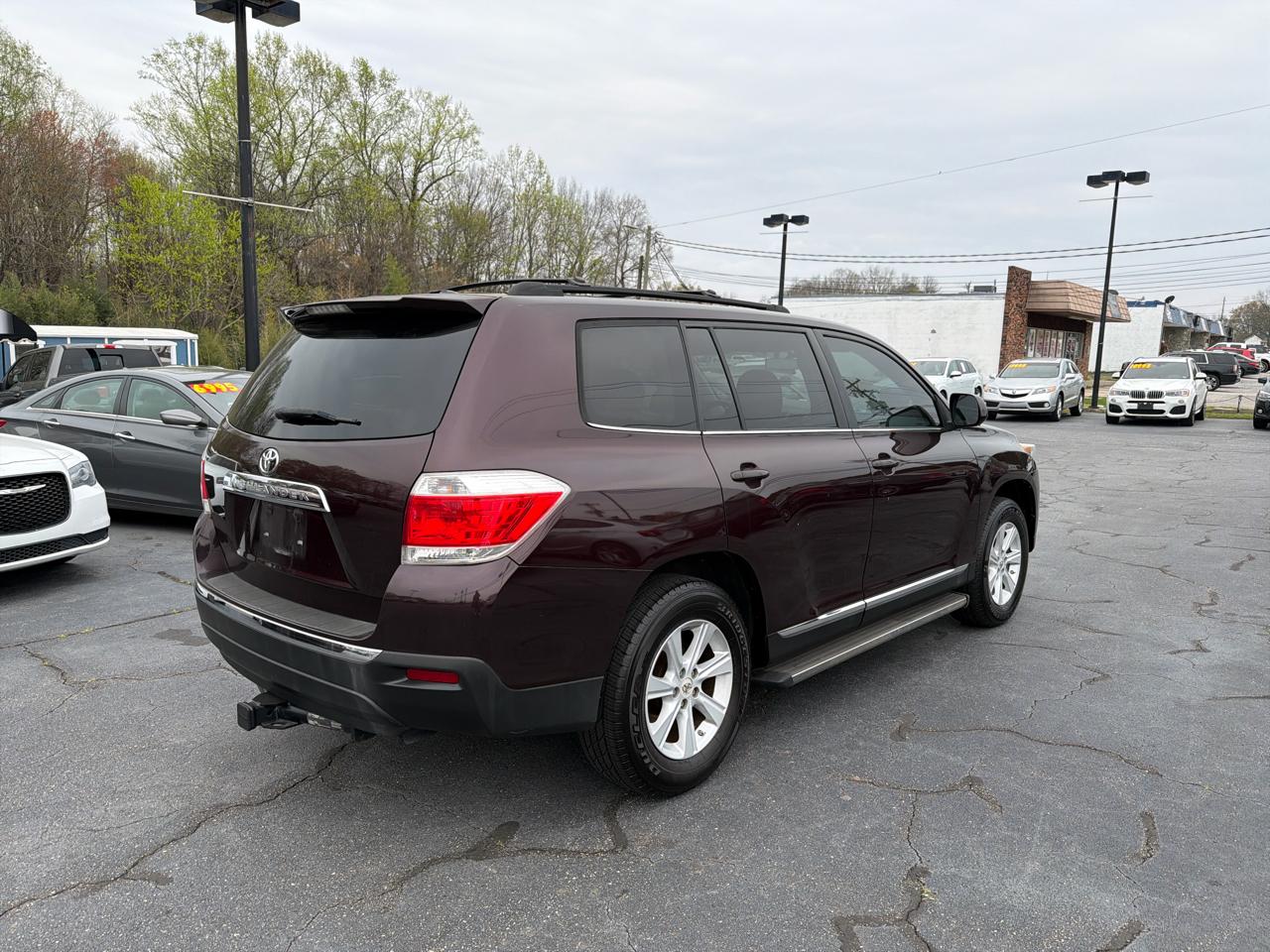 Toyota Highlander FWD 4dr I4 (Natl) 2012