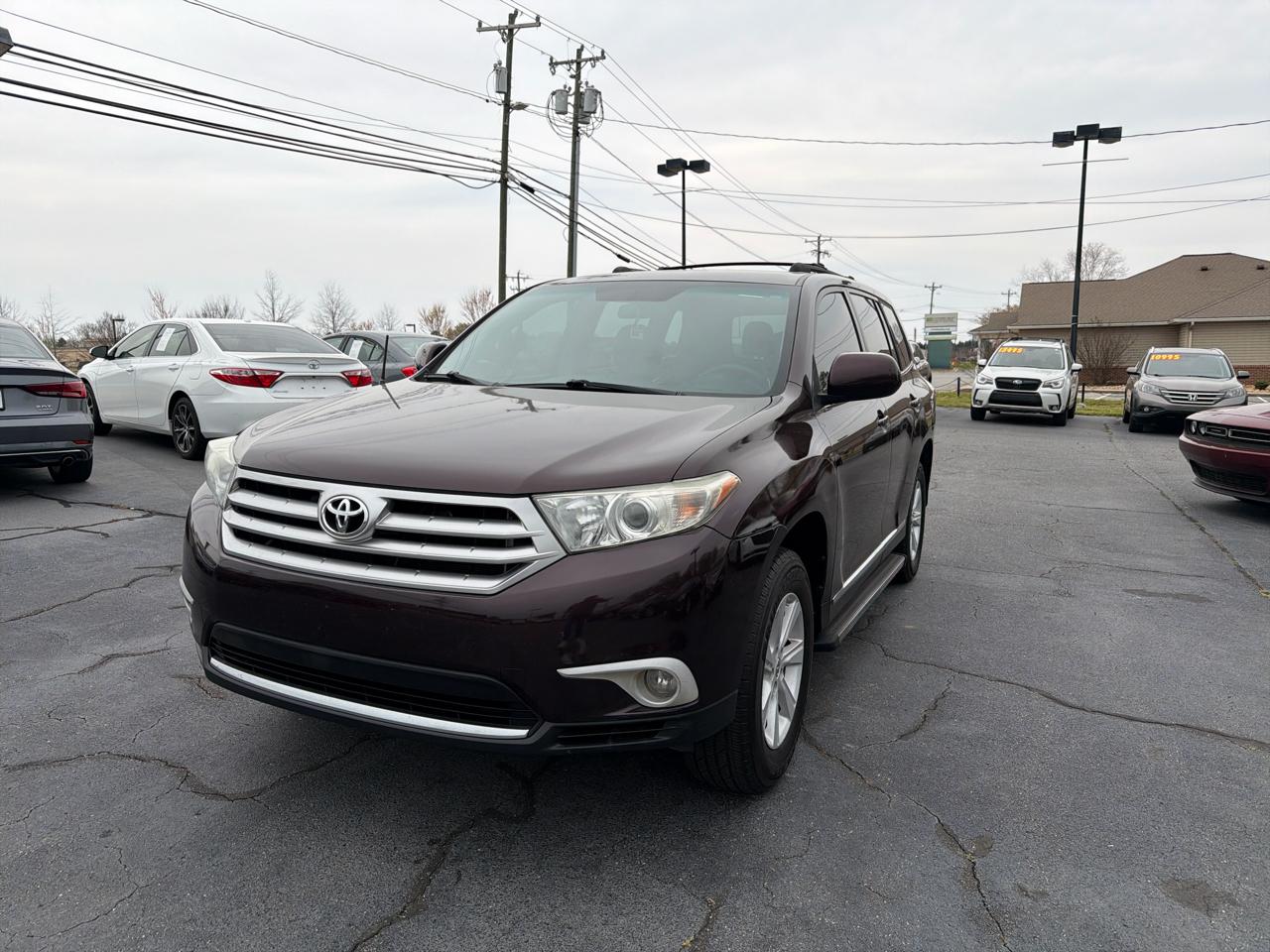 Toyota Highlander FWD 4dr I4 (Natl) 2012