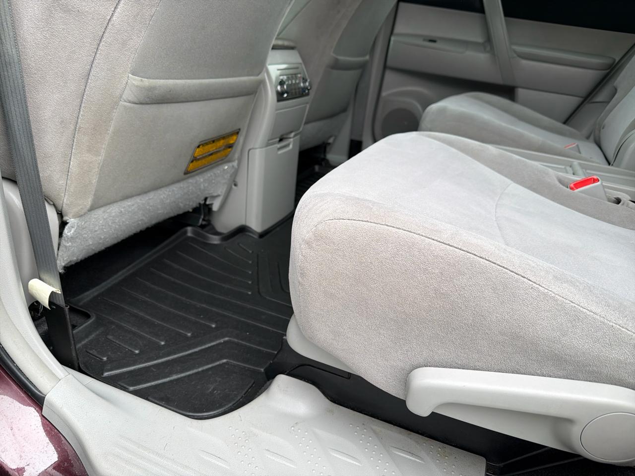 Toyota Highlander FWD 4dr I4 (Natl) 2012