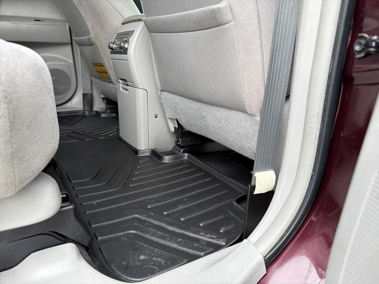 Toyota Highlander FWD 4dr I4 (Natl) 2012