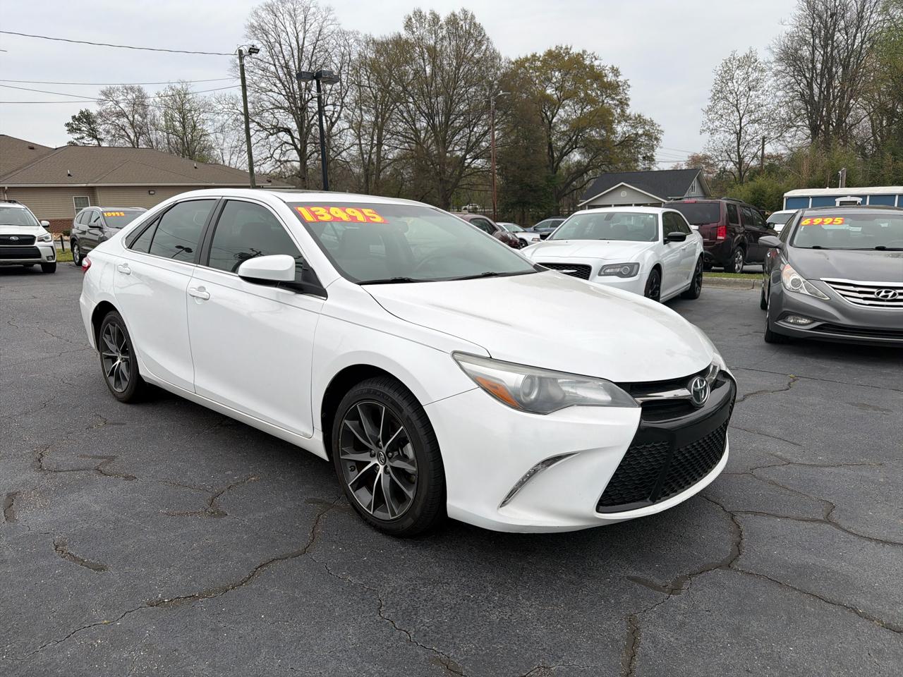 Toyota Camry XLE Auto (Natl) 2017