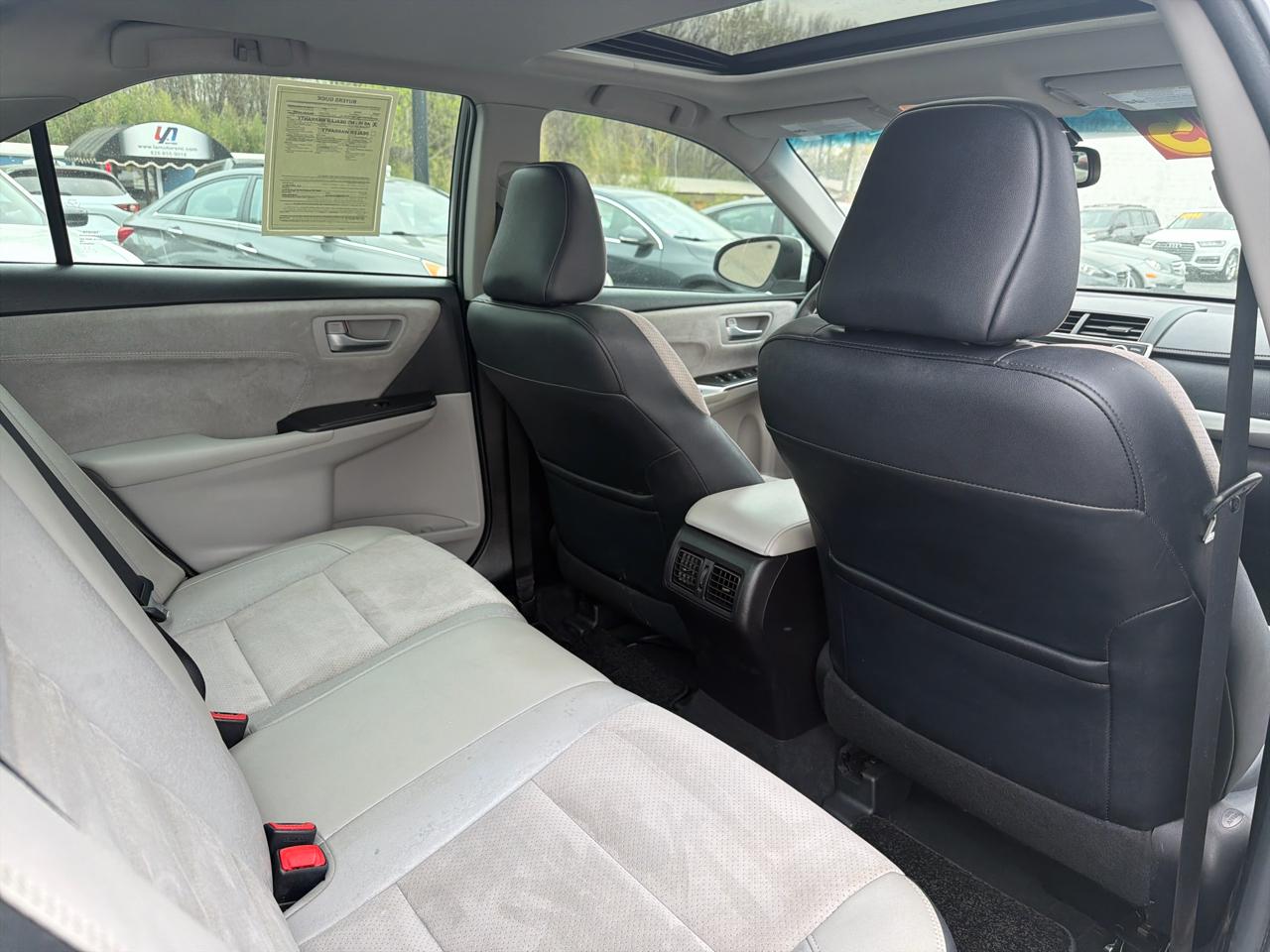 Toyota Camry XLE Auto (Natl) 2017