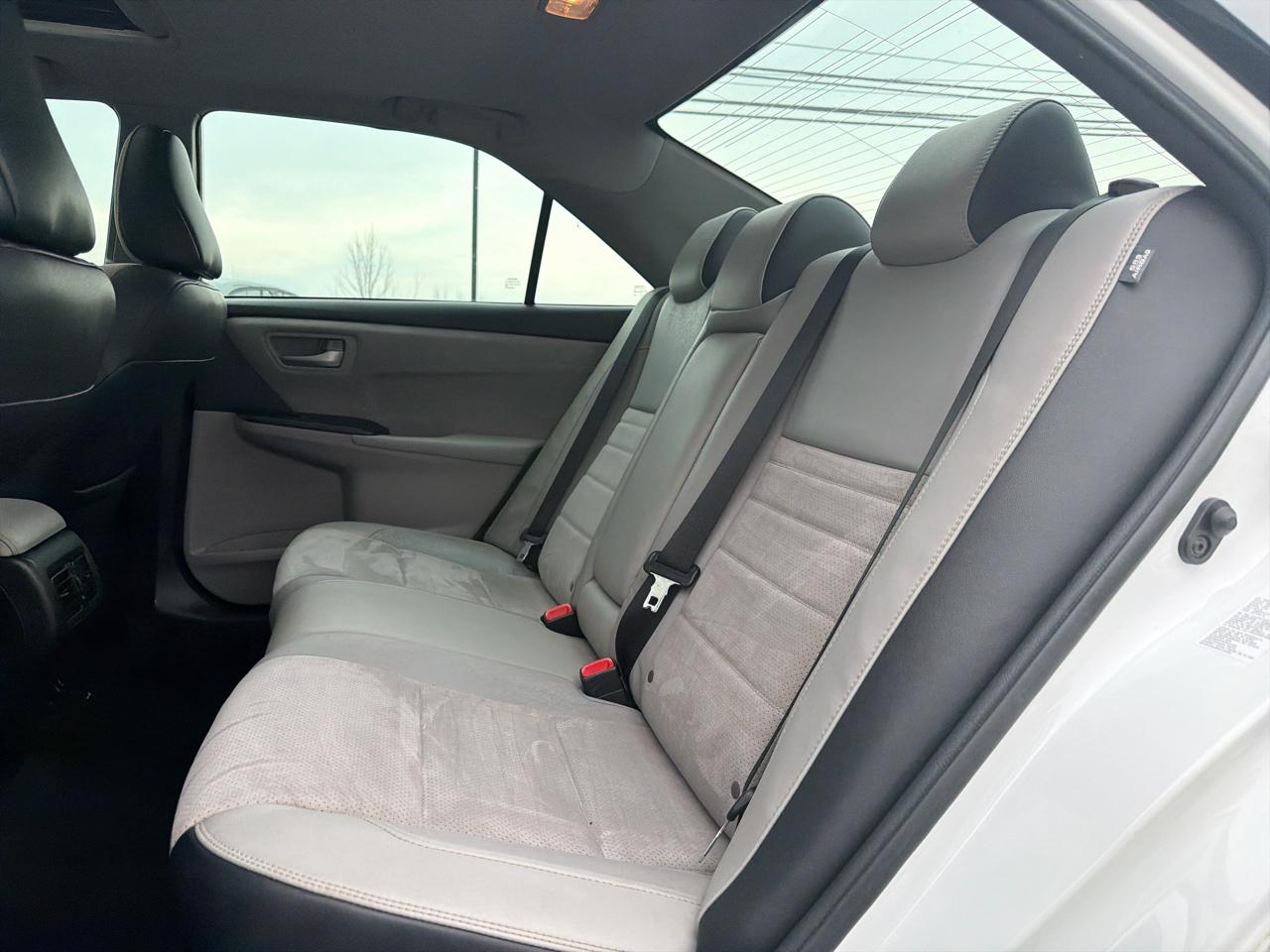 Toyota Camry XLE Auto (Natl) 2017