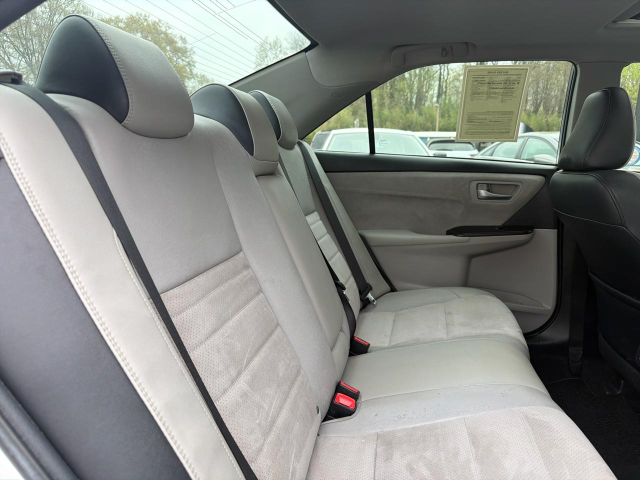 Toyota Camry XLE Auto (Natl) 2017