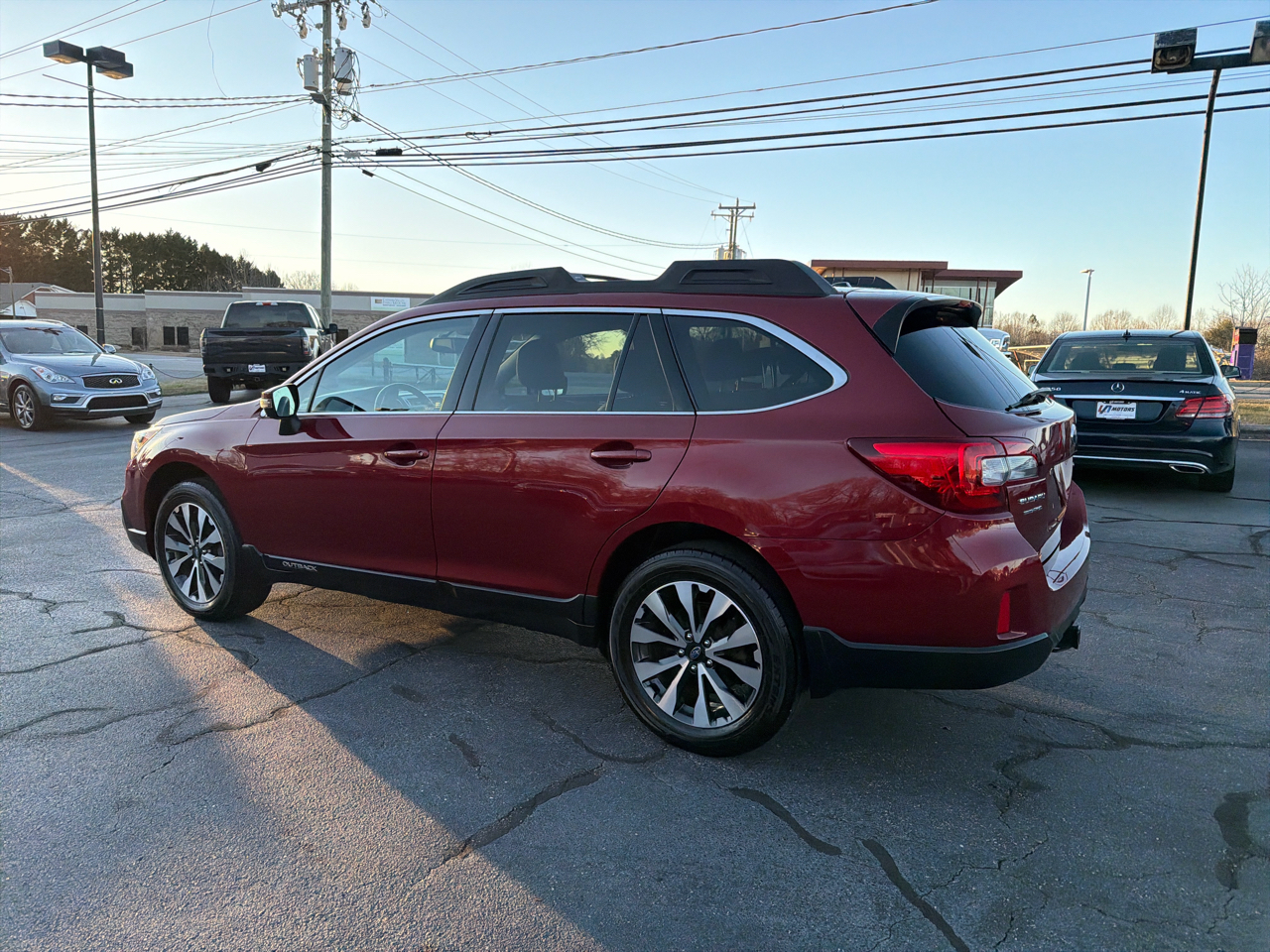 Subaru Outback 4dr Wgn 2.5i Limited 2015