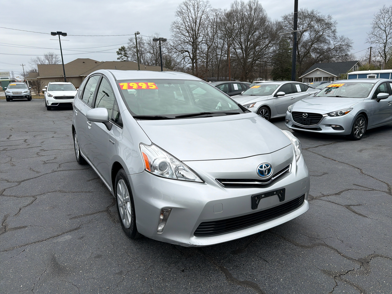 Toyota Prius V 5dr Wgn Three (Natl) 2012
