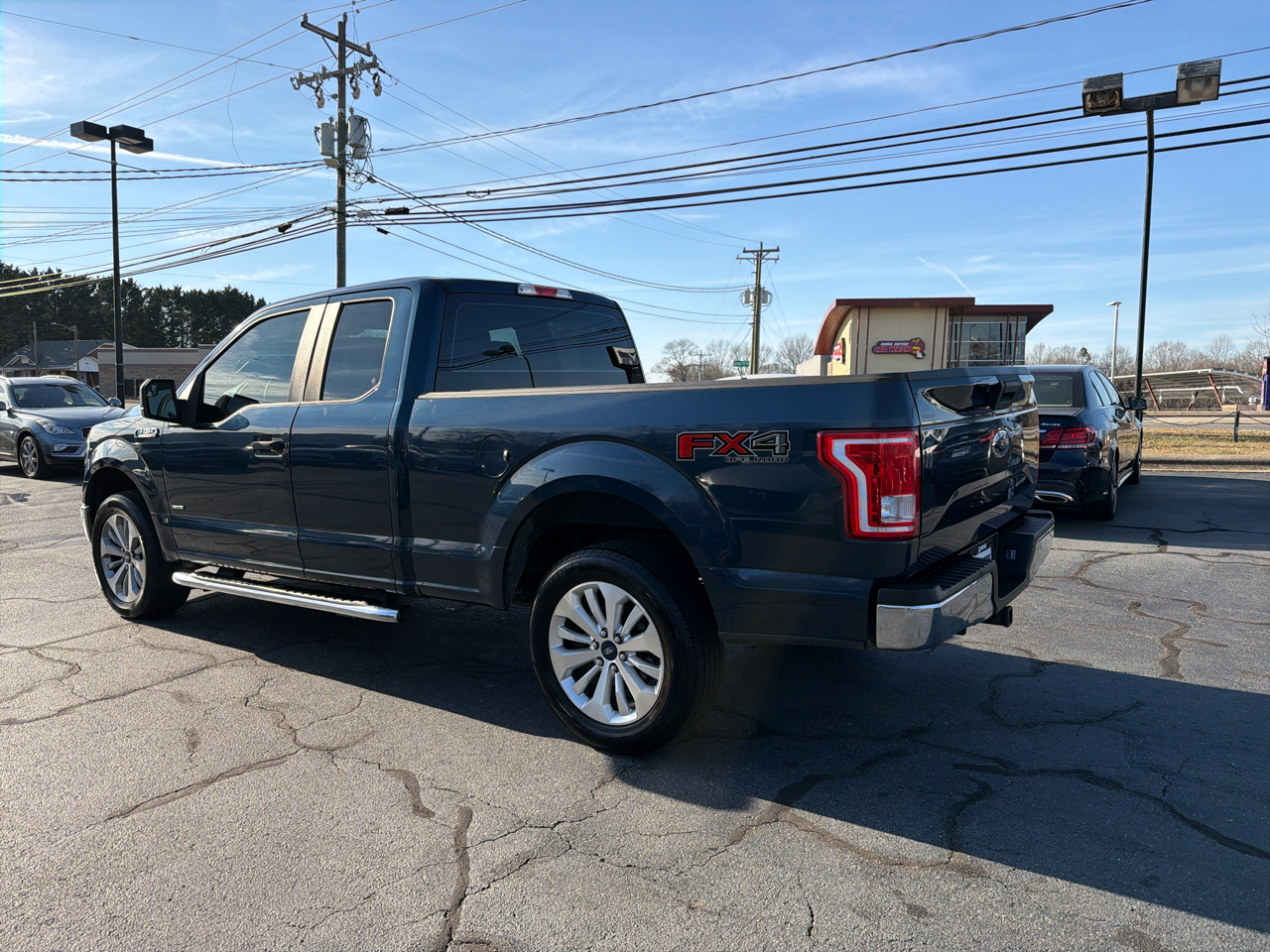 Ford F-150 4WD SuperCab 145" XL 2016