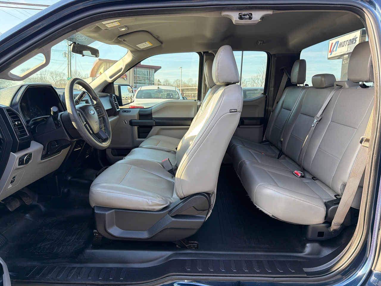 Ford F-150 4WD SuperCab 145" XL 2016