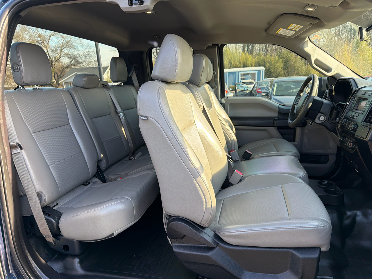 Ford F-150 4WD SuperCab 145" XL 2016