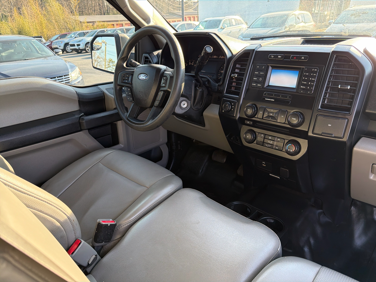 Ford F-150 4WD SuperCab 145" XL 2016