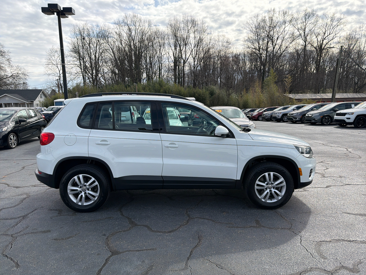 Volkswagen Tiguan 2WD 4dr Auto R-Line 2015