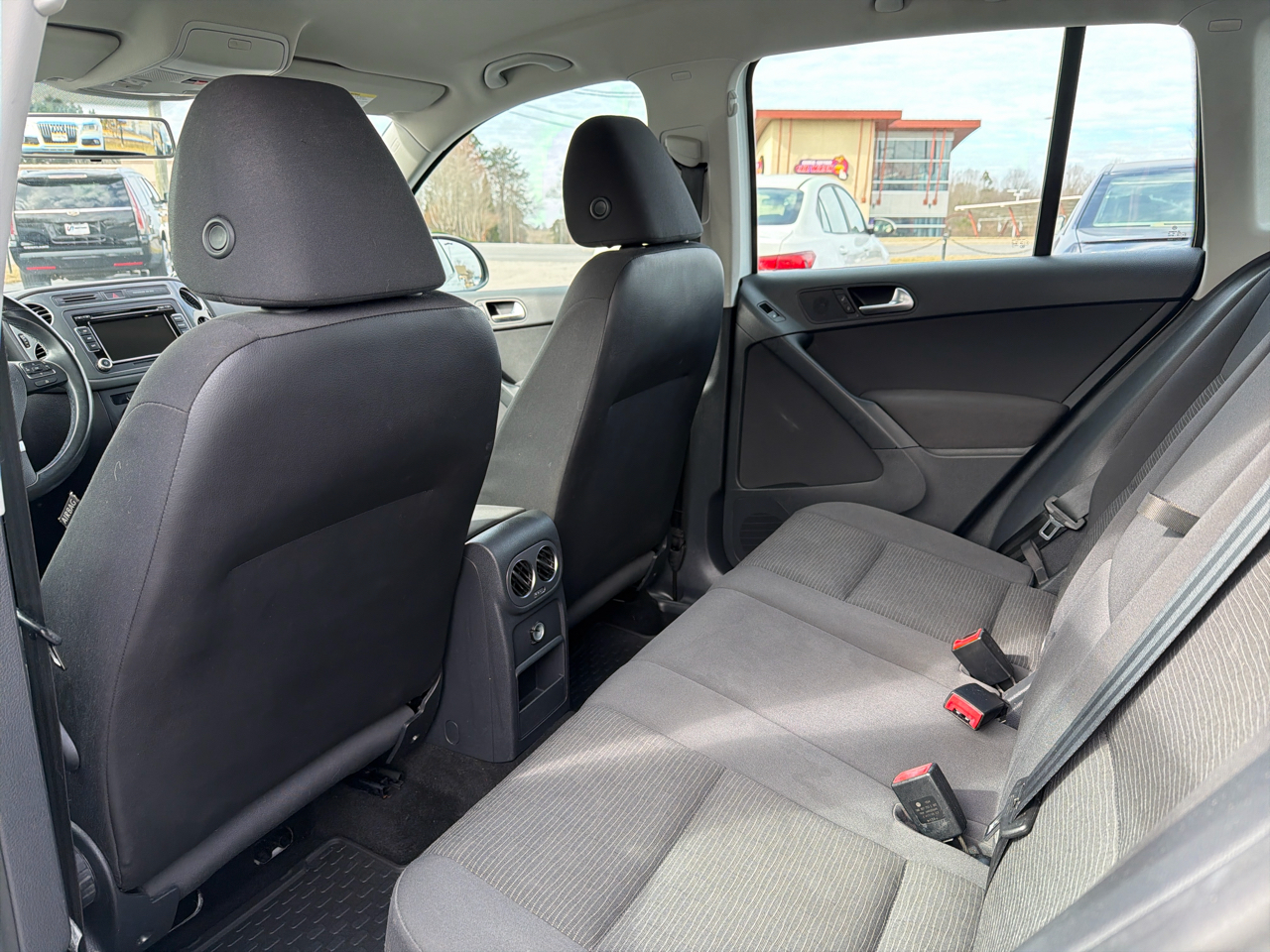 Volkswagen Tiguan 2WD 4dr Auto R-Line 2015