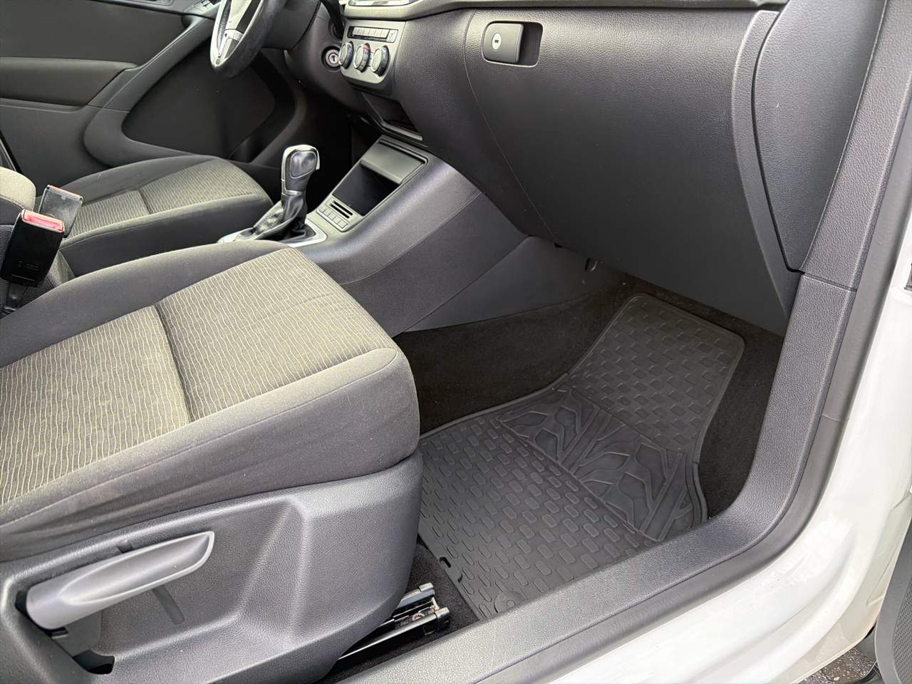 Volkswagen Tiguan 2WD 4dr Auto R-Line 2015