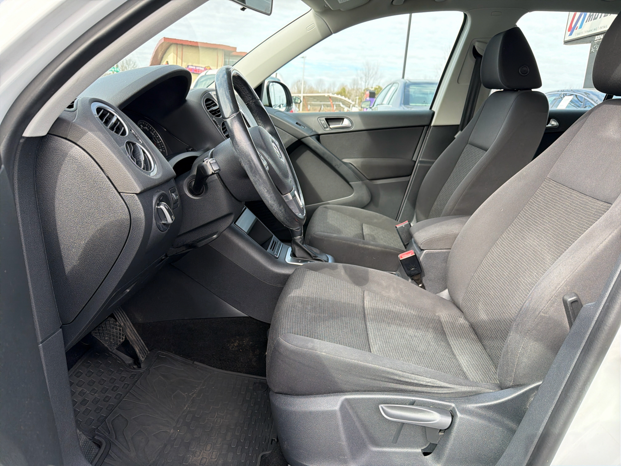 Volkswagen Tiguan 2WD 4dr Auto R-Line 2015